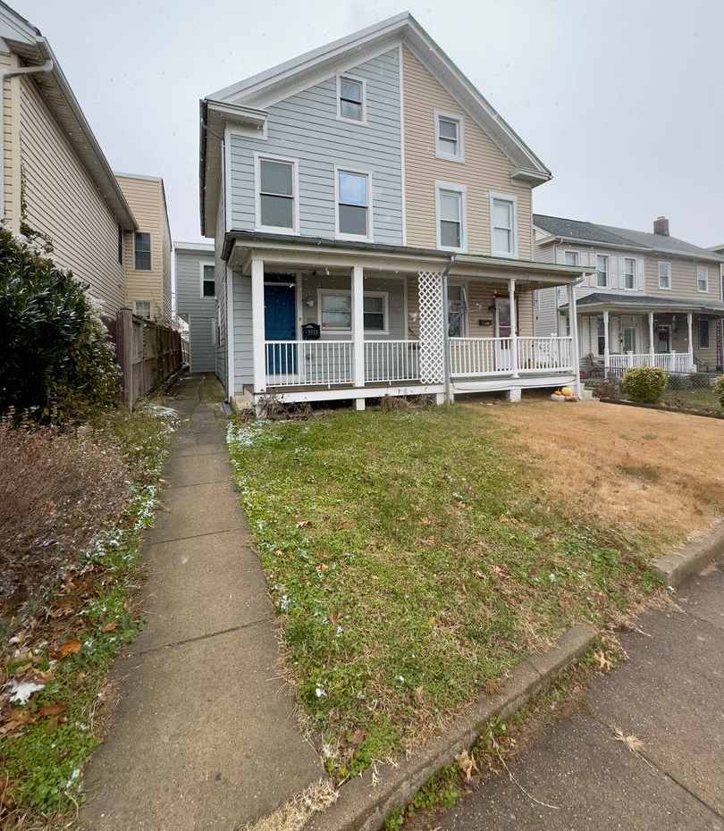 Charming 3 Bedroom/2.5 Bathroom Duplex in Hampden!