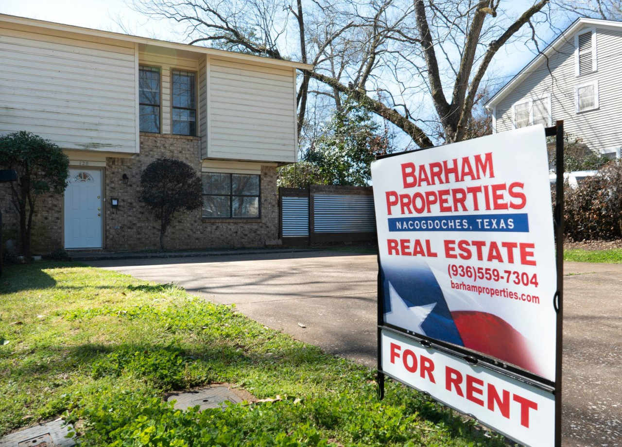 Duplex Available for June Move in!