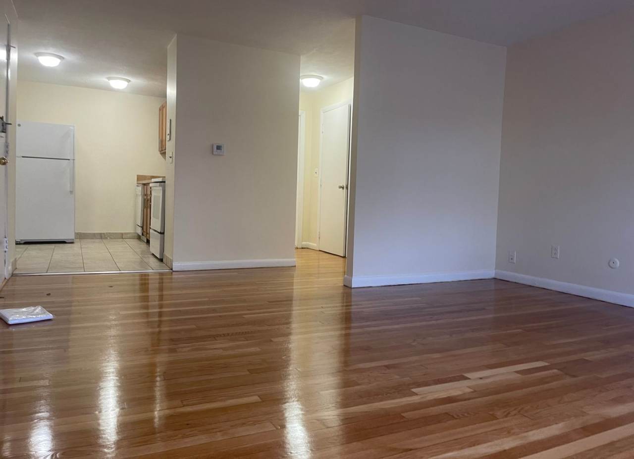 MODER SPACIOUS 2 BED , Dishwasher and utilities included 1 Free month Hw FlPACKARS CORNER