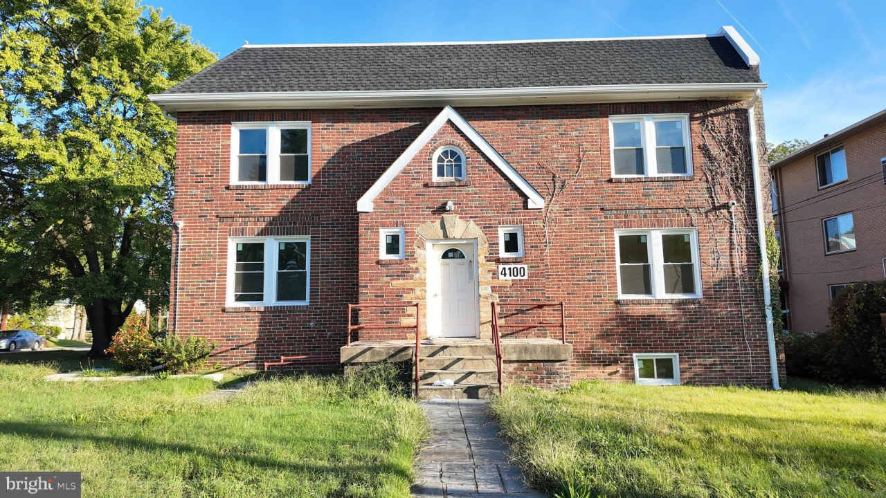 4100 QUEENSBURY Road unit: 3