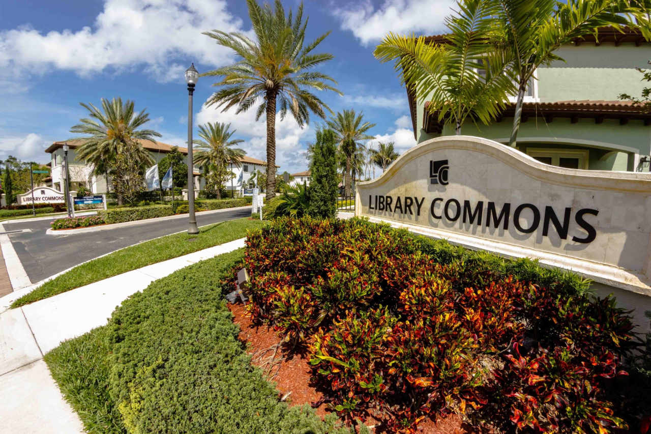 122 NW Gardner Street