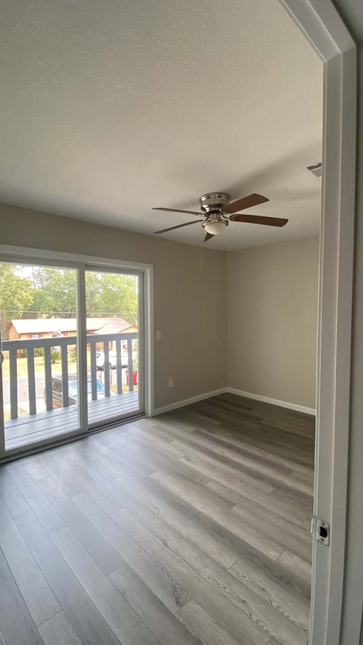 122 Hampton Drive - 1