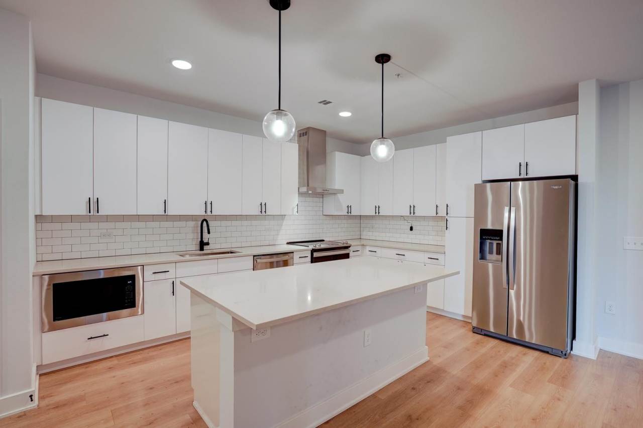 Stylish 2-Bed, 2-Bath Condo in East Austin with Luxury Amenities