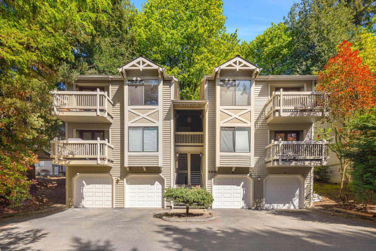 2 Bedroom 2 Bathroom Condo Near Downtown Kirkland