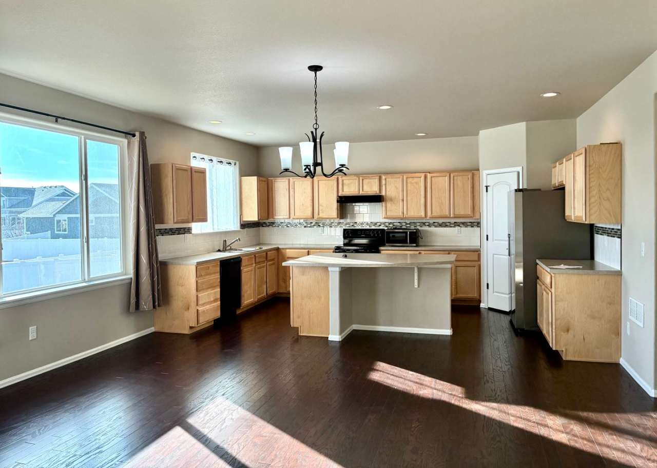 Beautiful 4 Bed/3 Bath West Greeley Home – Spacious Lot  Great Location!