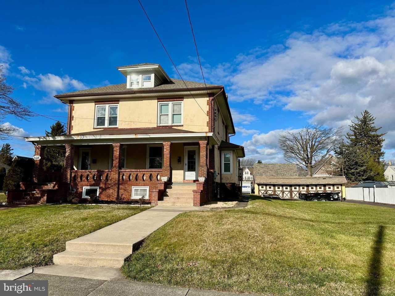 607 WASHINGTON STREET