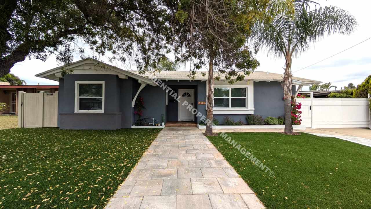 **$250 DISCOUNT** Beautifully Renovated Main Home and a Charming, Cozy ADU for Versatile Living!