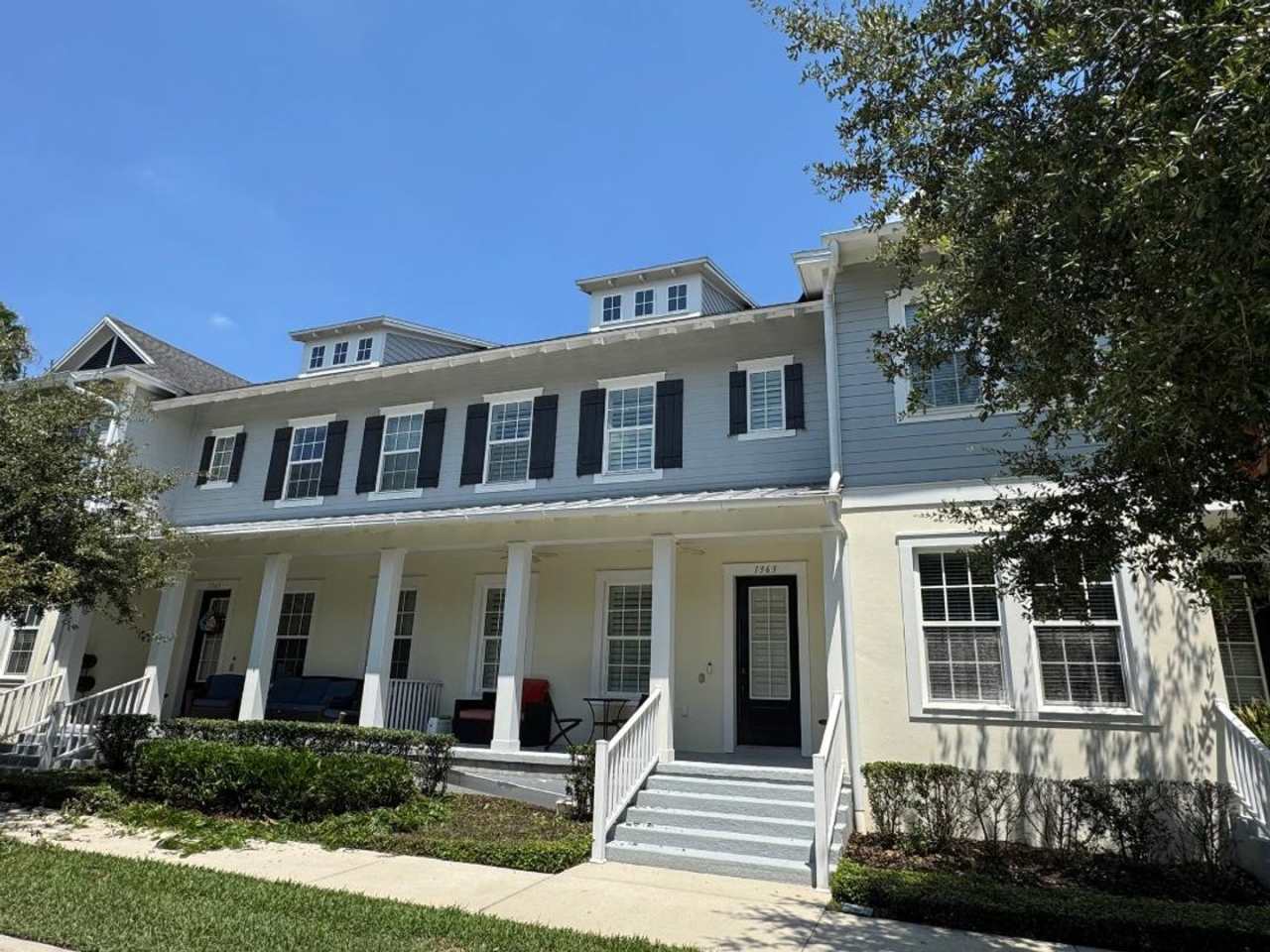 2 Bedroom 2 ½ bathroom Townhome with Loft and 2 Car Garage in Spring Lake of Celebration