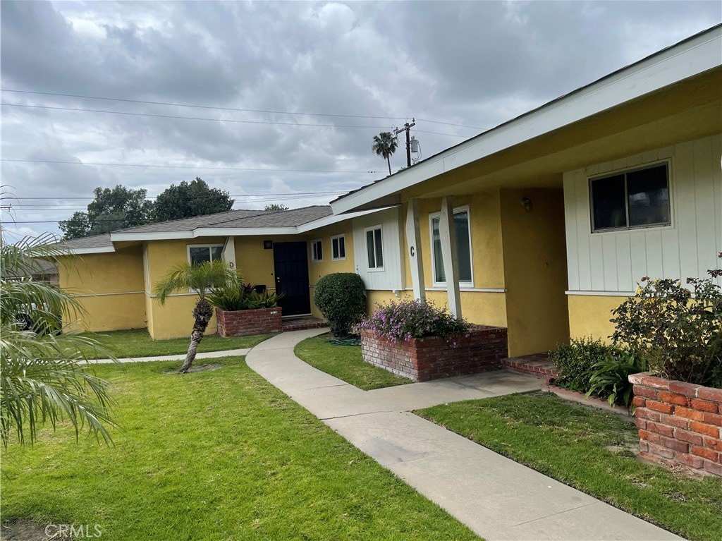 1325 S Anaheim Boulevard