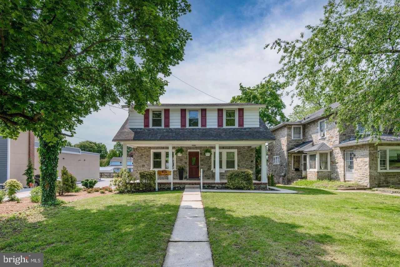 516 E LANCASTER Avenue