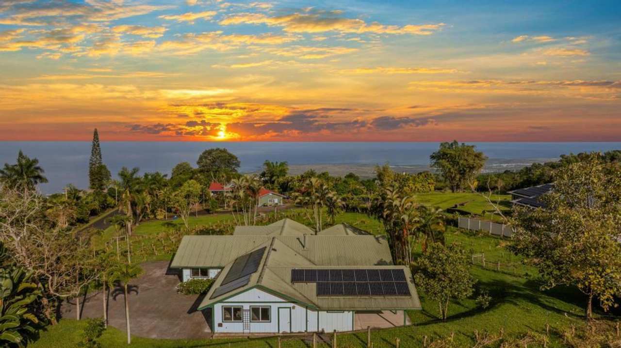 Spacious Holualoa Home for Rent in Private Hualalai Farms Community