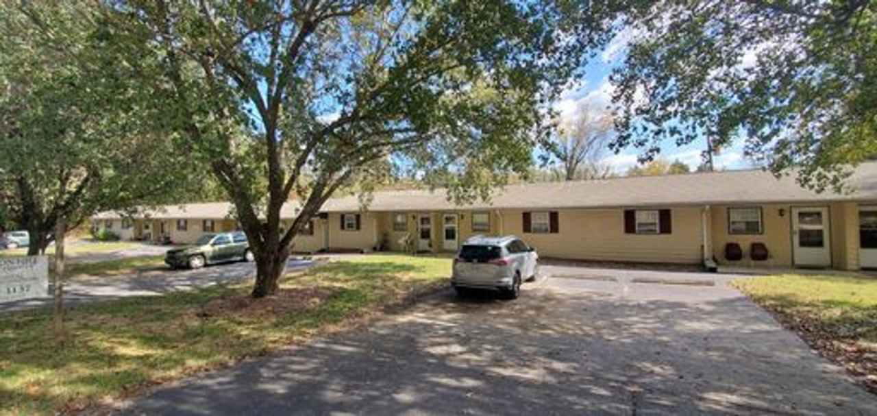 Beacon Hill Apartments | 3455 Valley Road