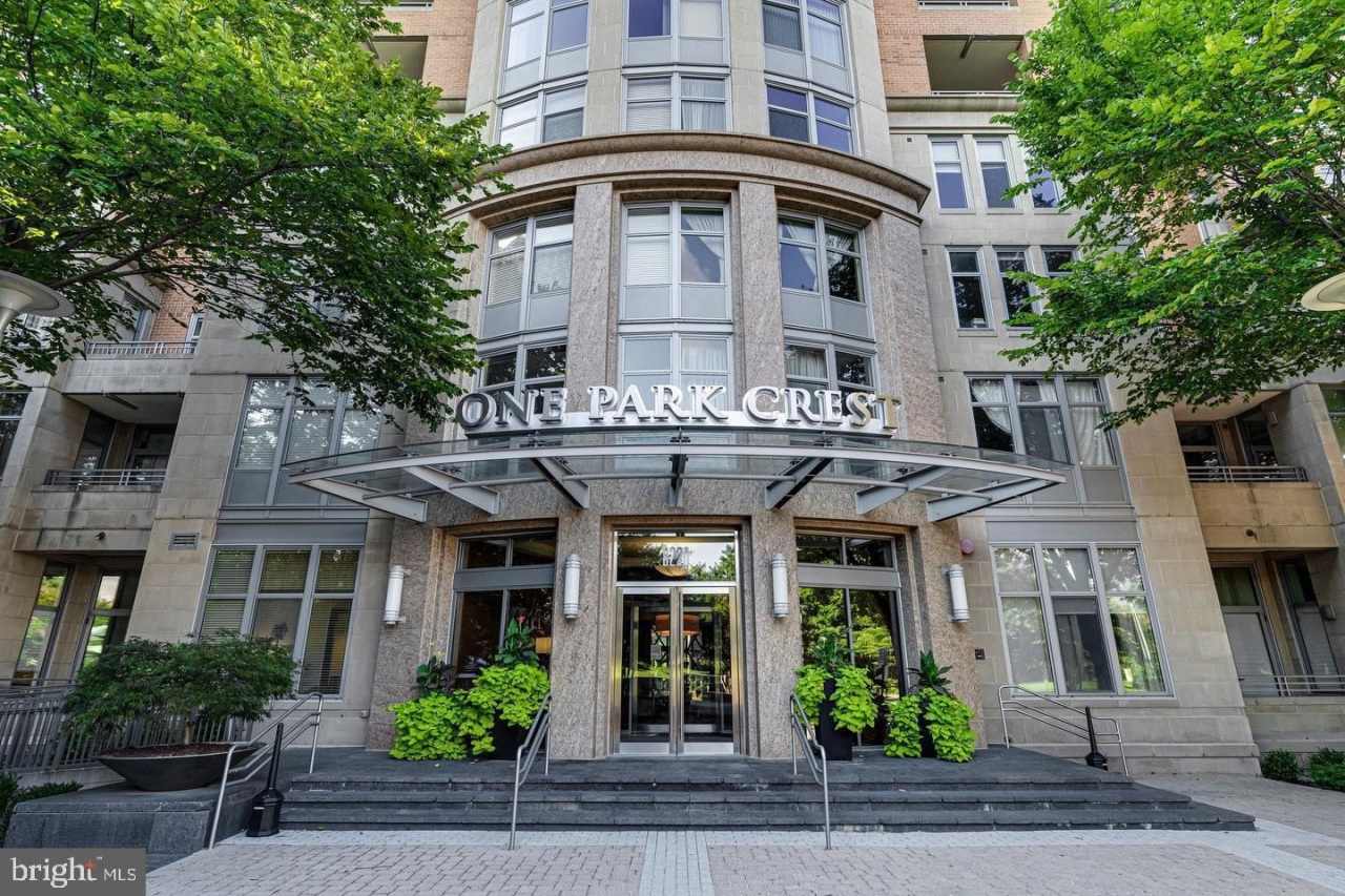 8220 CRESTWOOD HEIGHTS Drive unit: 213