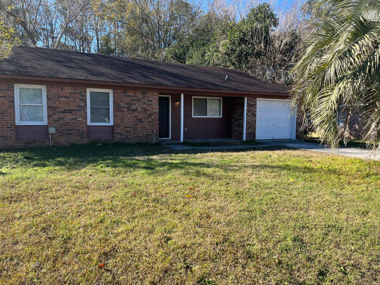 Great 3 bedroom brick ranch in Ladson!