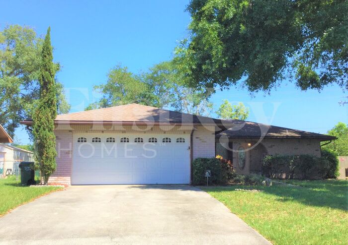 3926 Woodburn Loop East