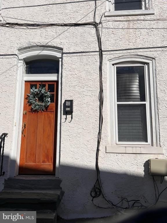 104 ROXBOROUGH AVENUE