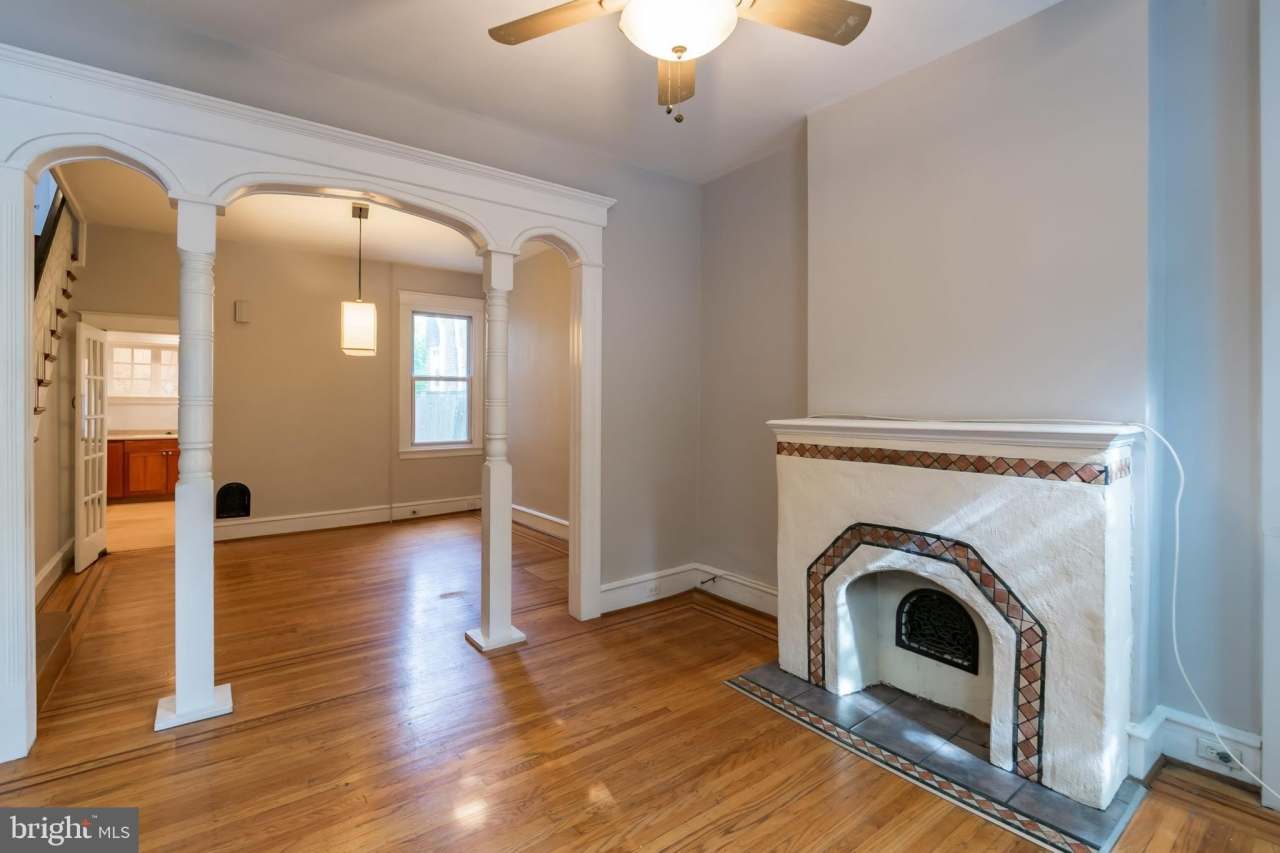 1221 MARLBOROUGH Street unit: Front