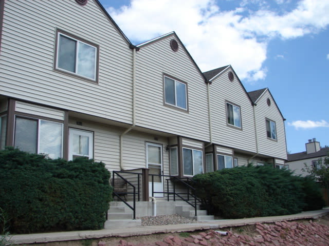 7616 Lexington Manor Drive