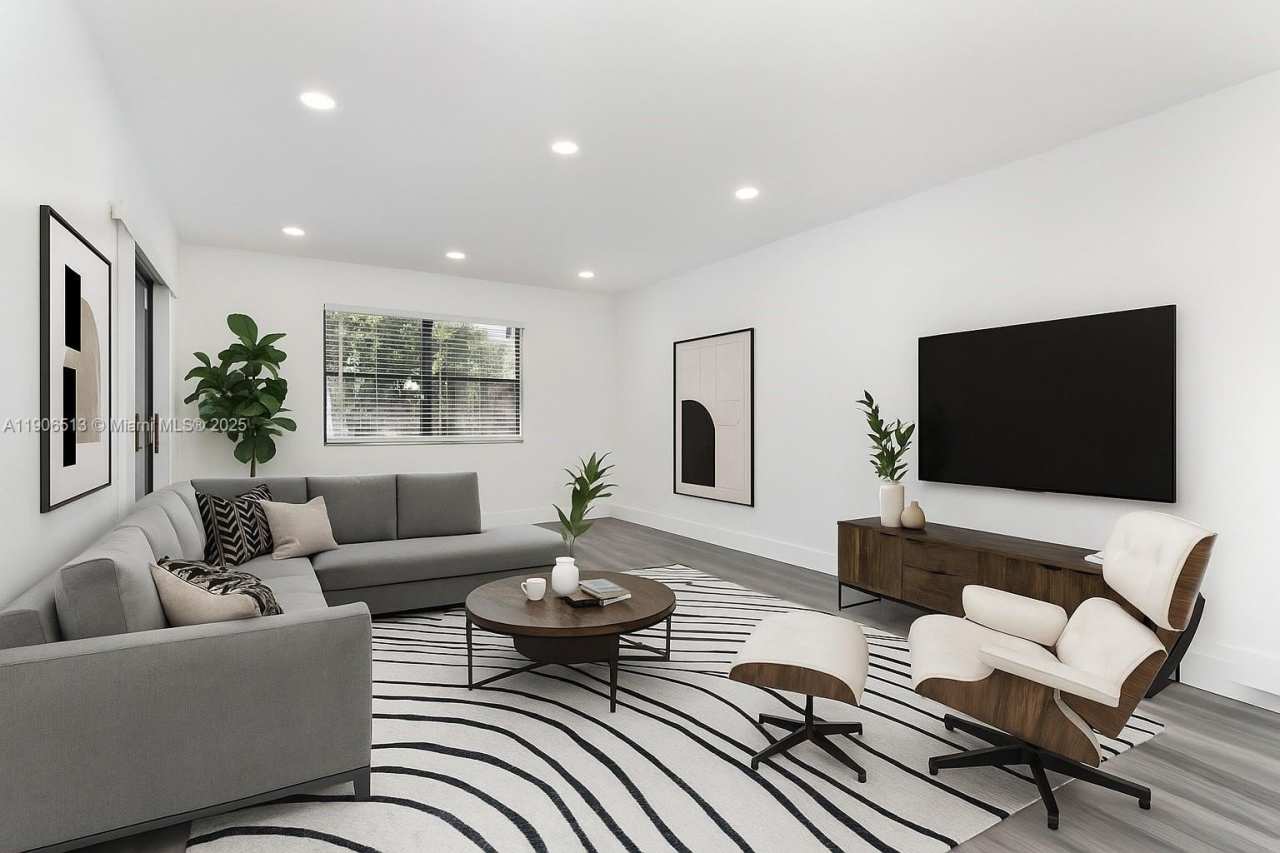 14209 SW 94th Cir Ln