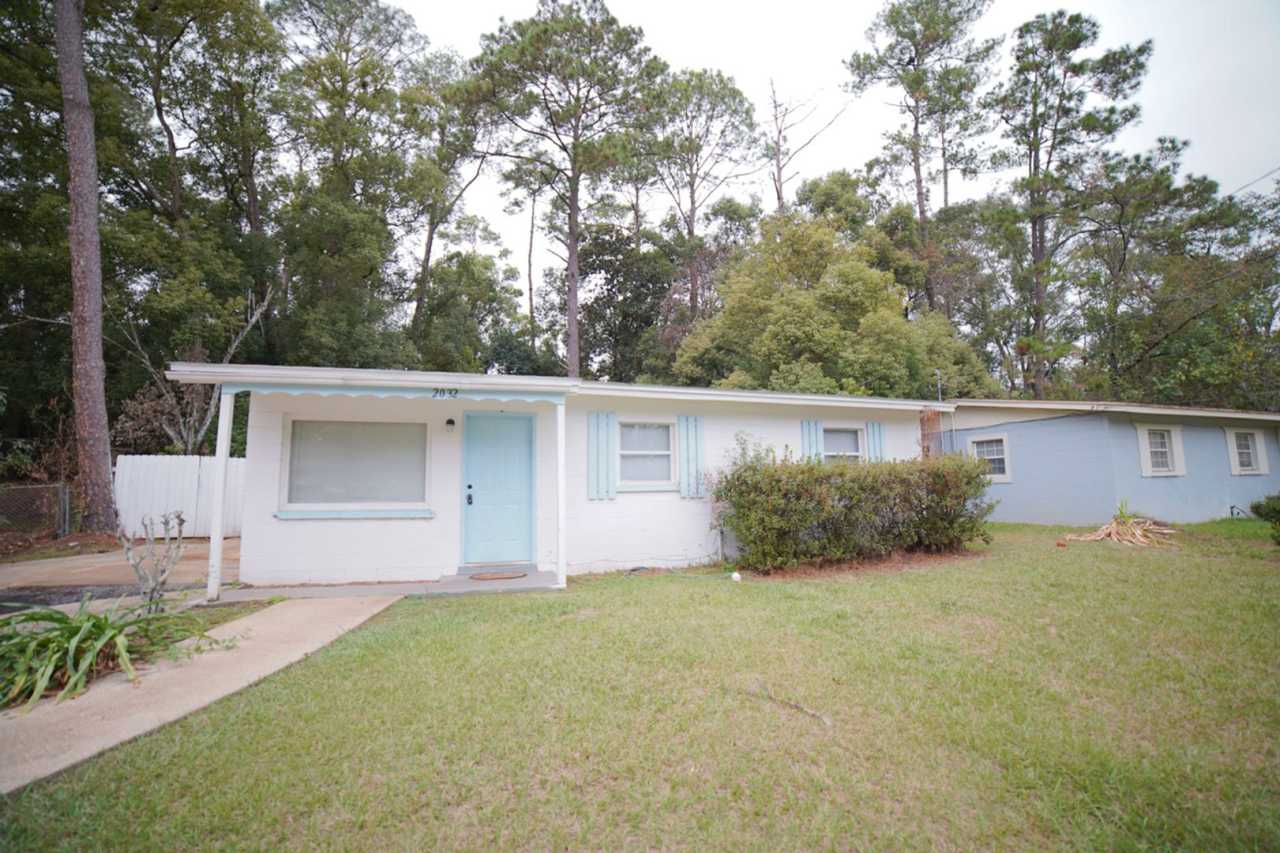 Cozy 3 bedroom 2 bath home