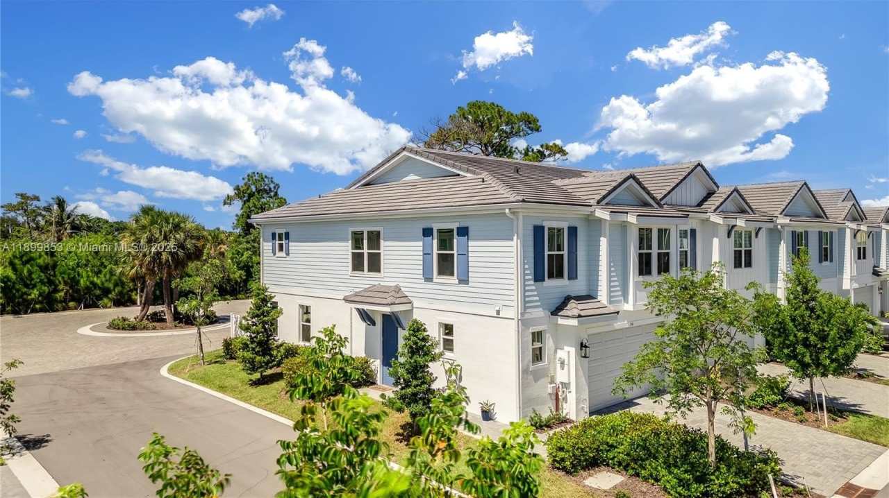 241 N Preserve Trl N