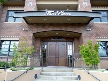 2 bd 2 Ba Fully Furnished Condo at The Plaza - Available 9/23/2025