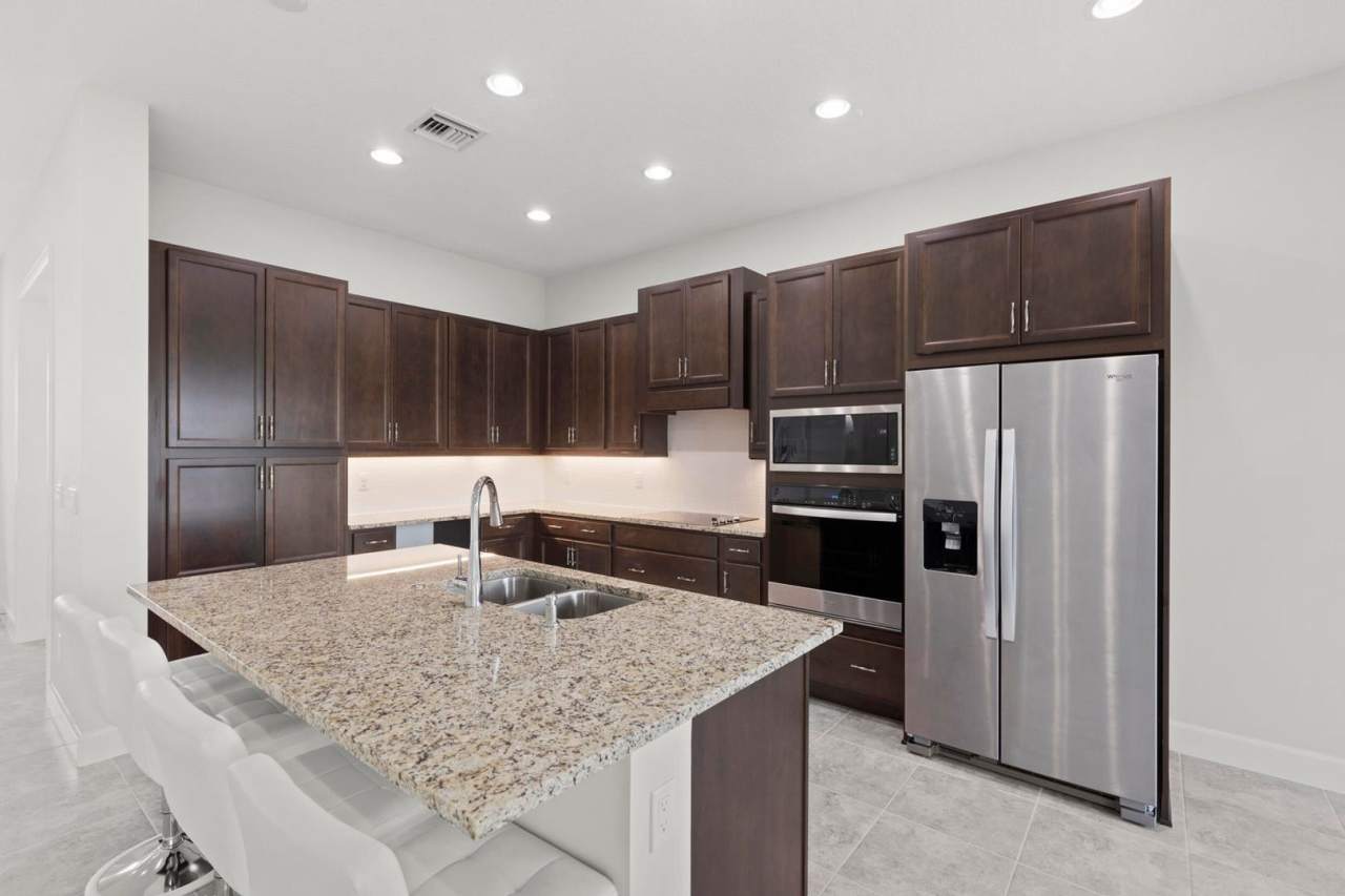 13548 SPRUCE PINE DR THE ACREAGE, FL 33470