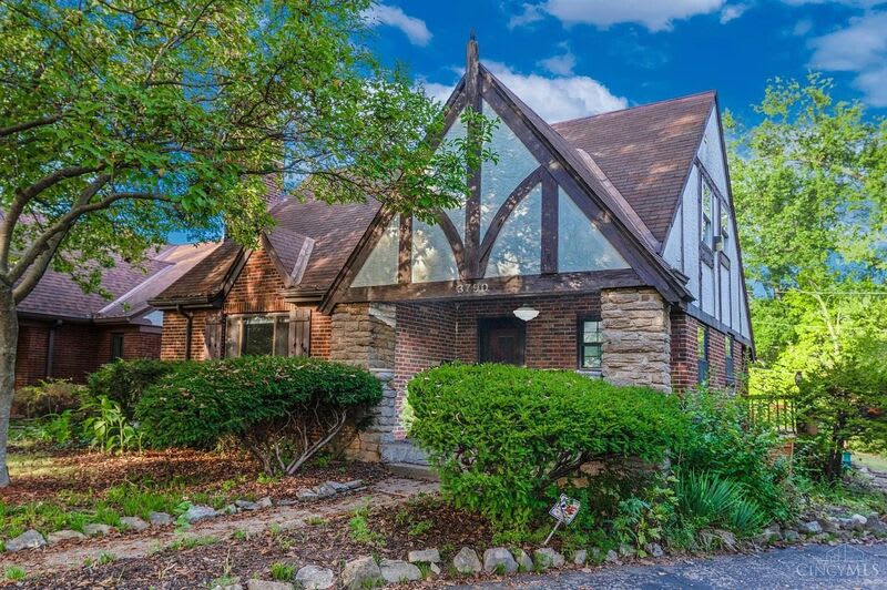 3790 Grovedale Place