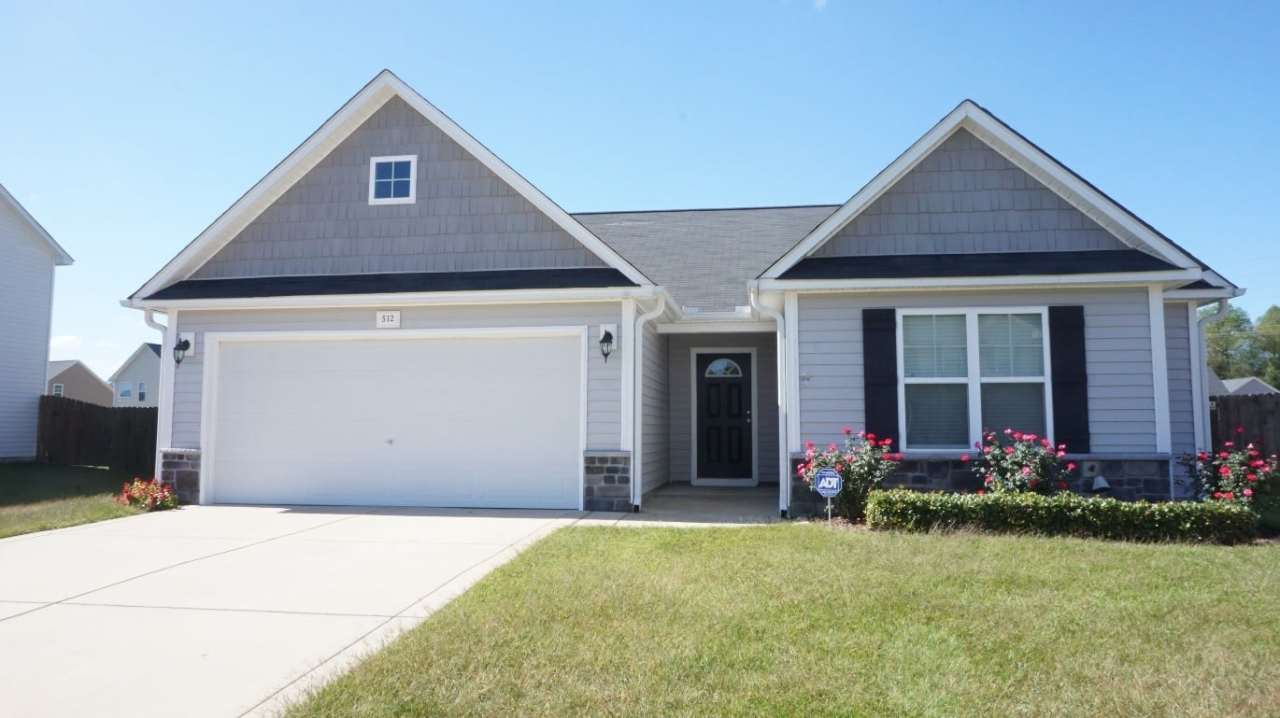 512 Broad Dr. ~ River Brooke ~ FIRST FULL MONTH FREE