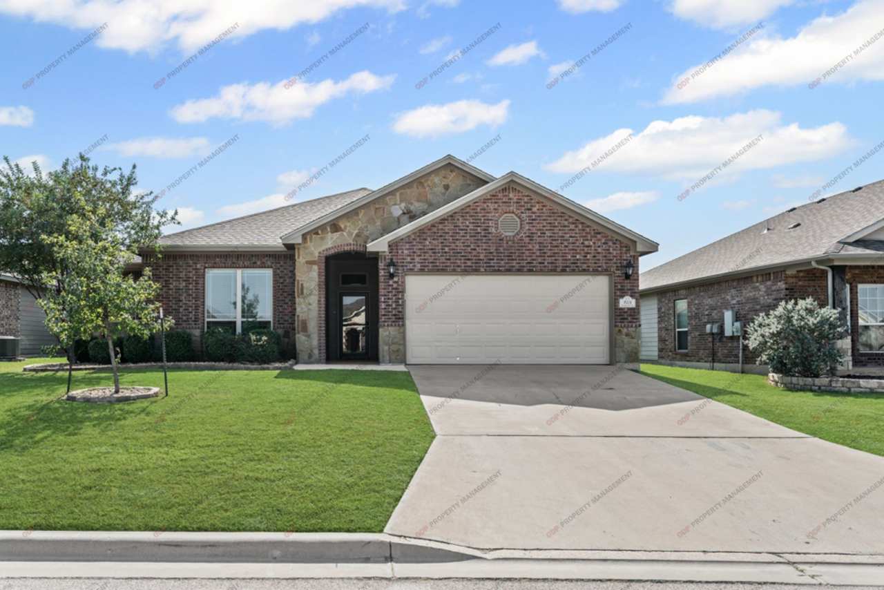 Stunning 4bed|2Bath - Academy ISD
