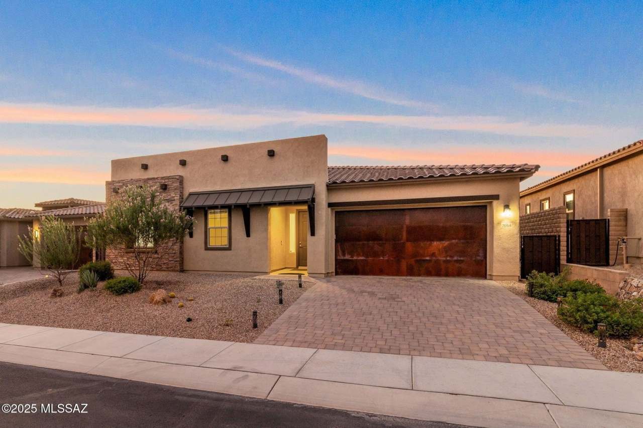 7054 W Foothills Acacia Place