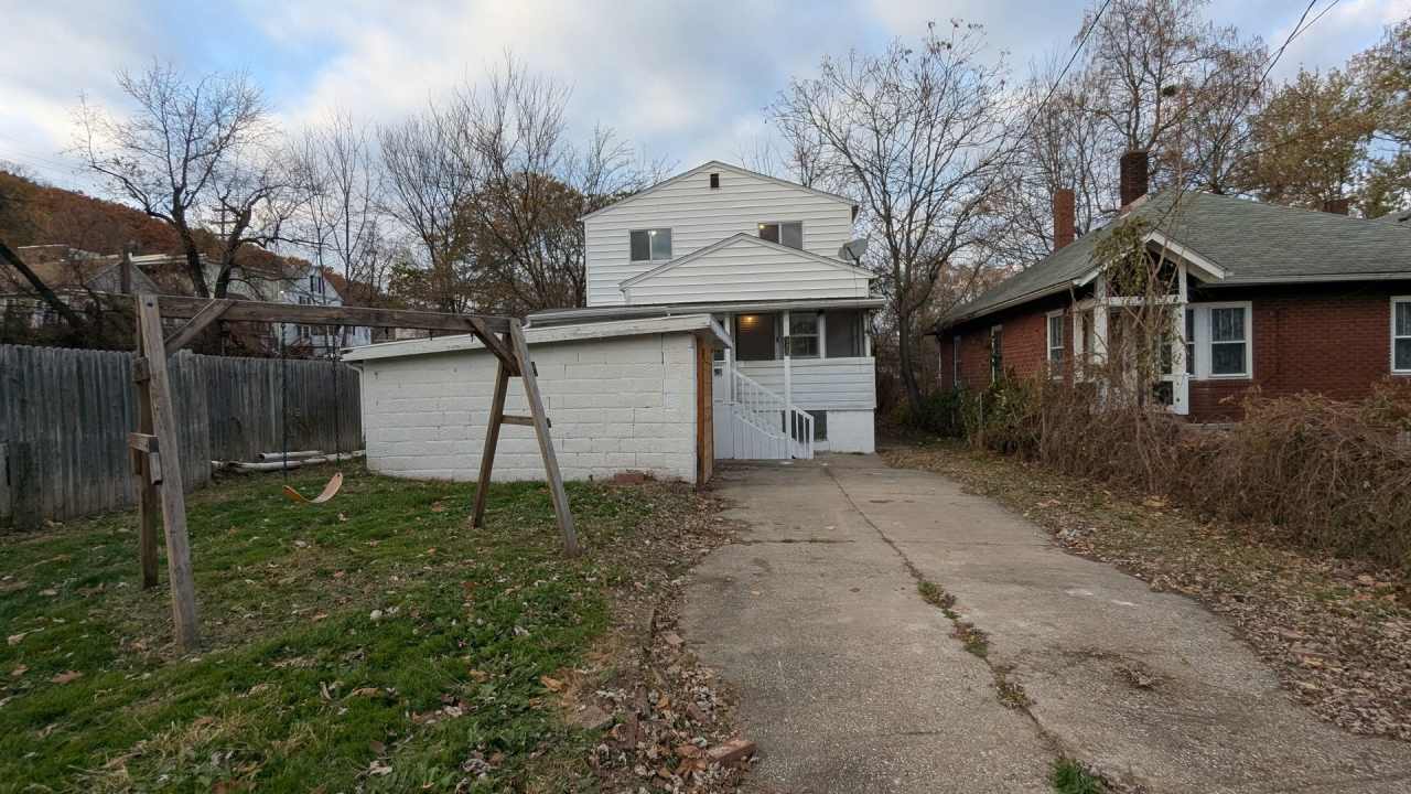 Charming 5-bedroom home located in the heart of Akron