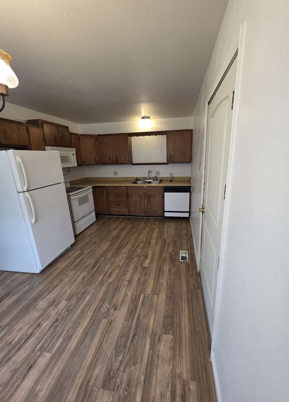 616 Jackson Street - B