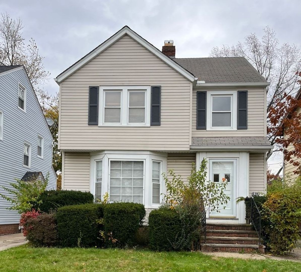 1003 Elbon Rd, Cleveland Heights, OH 44121