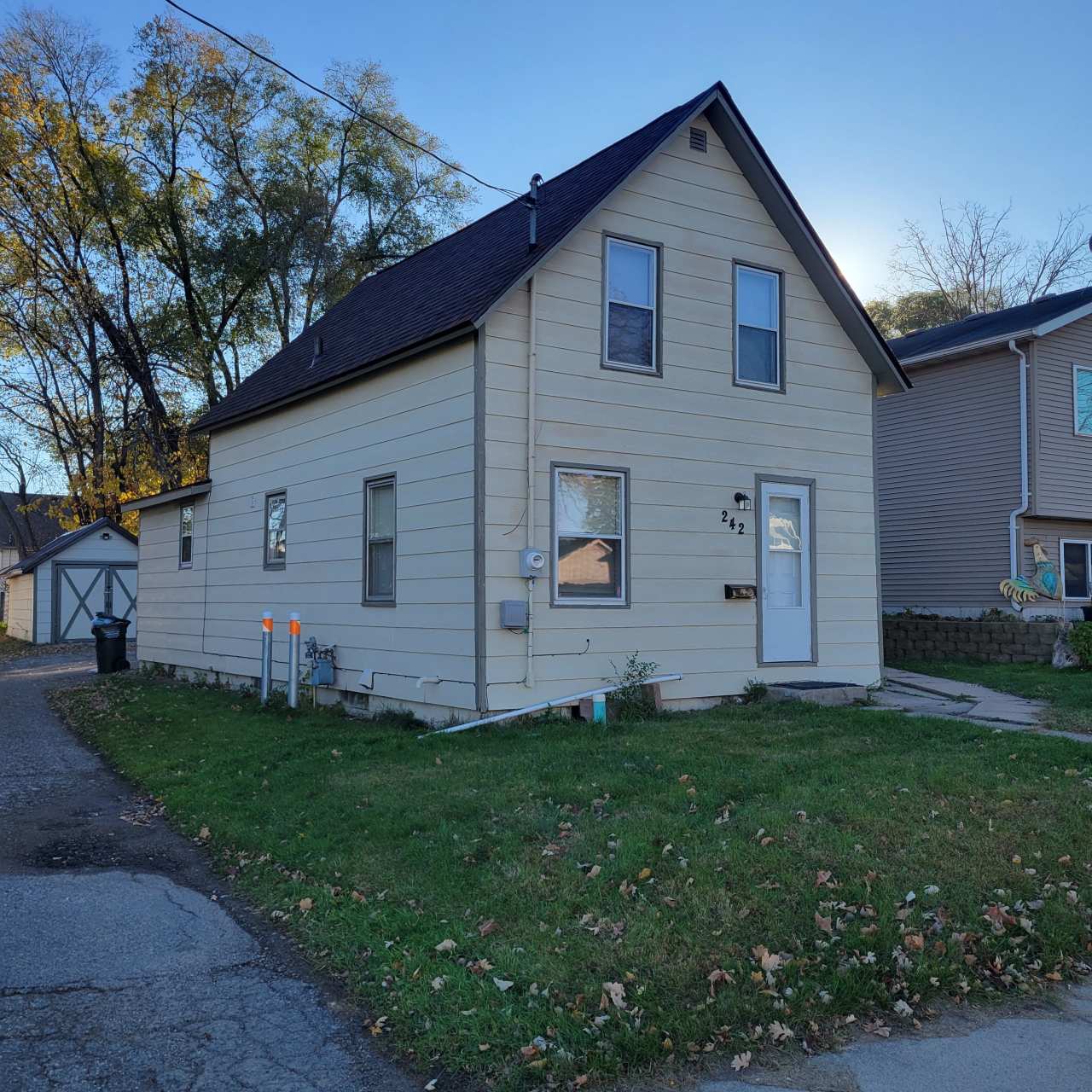 242 9th Avenue North