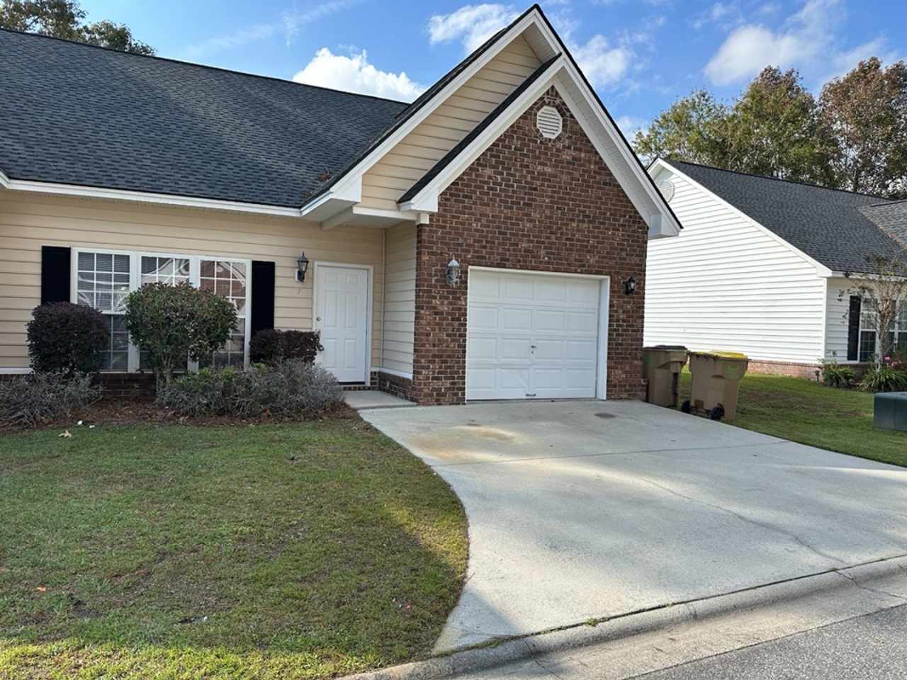 *Available Now* 7 Crossing Drive