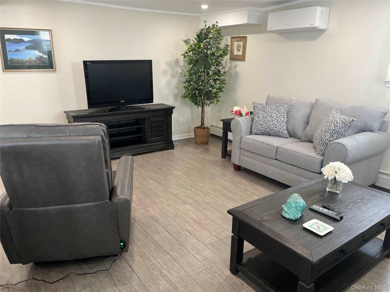 321 W Walnut Street unit: 2