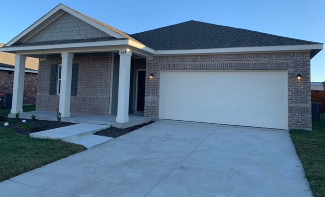 Welcome to 604 Indian Creek, Anna, TX 75409-5572, a well-maintained 3 bedroom, 2 bathroom home offering 1,635 sq. ft. of comfortable living space.