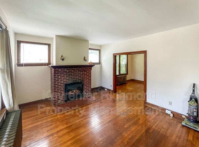 2806 Hawthorne Avenue