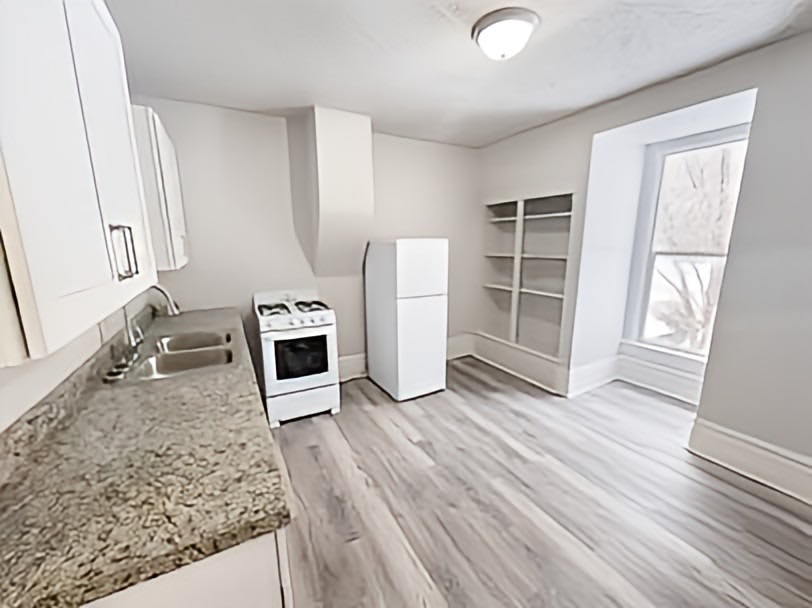 1358 Washington Boulevard - B