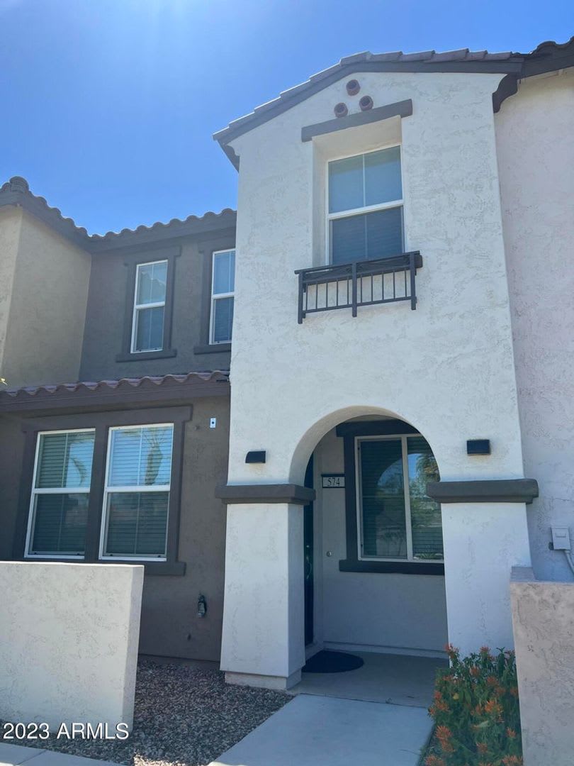 Beautiful Townhome in Tempe! Perfect Location! Only a mile away from ASU main campus