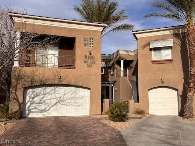 9100 VISTA GREENS Way