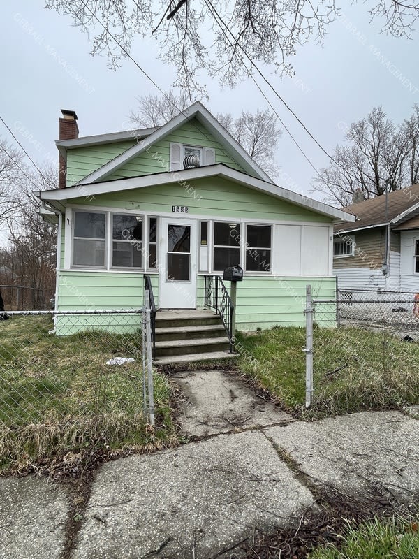 1635 E Hamilton Ave.