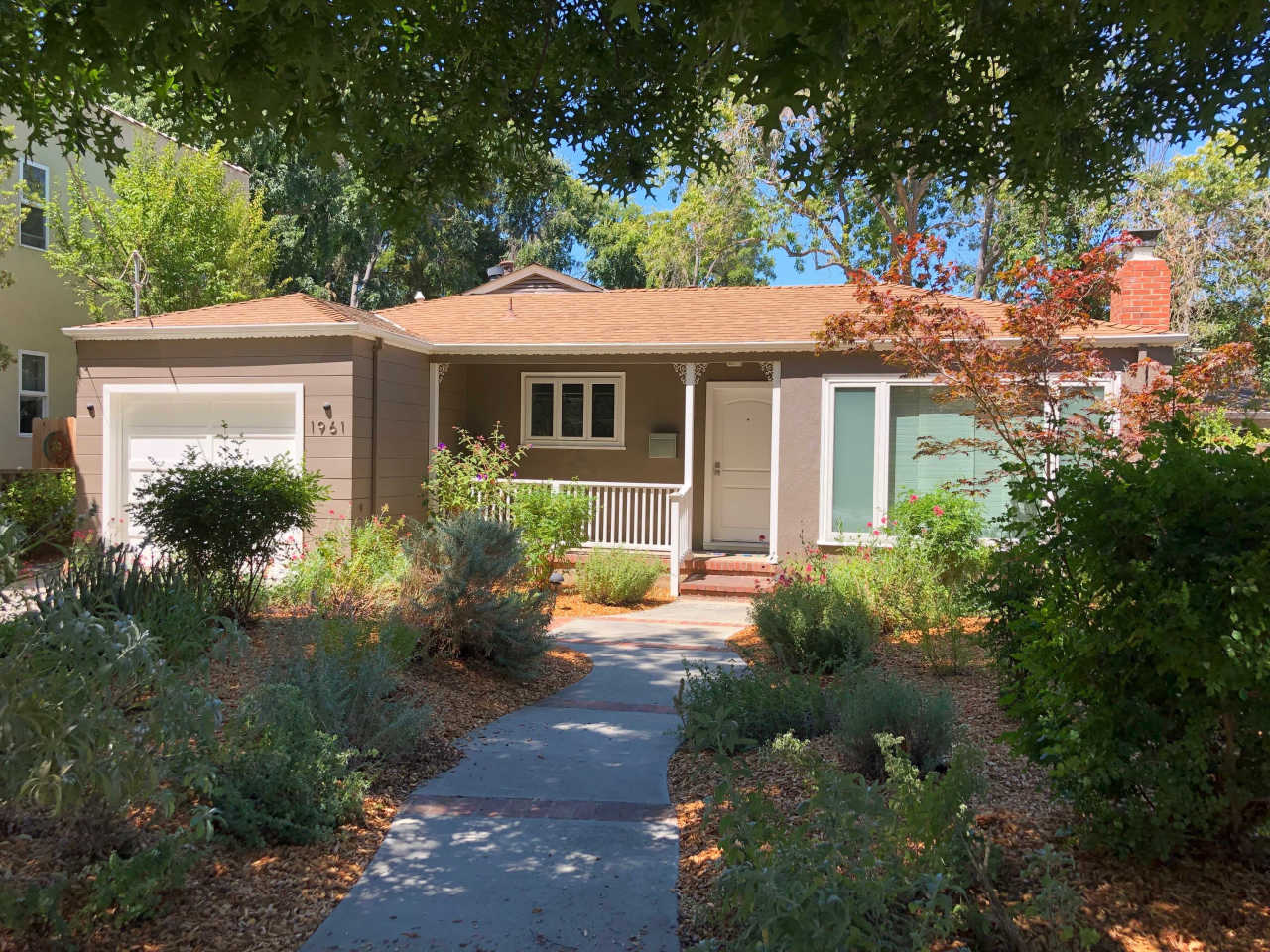 1961 Menalto Avenue