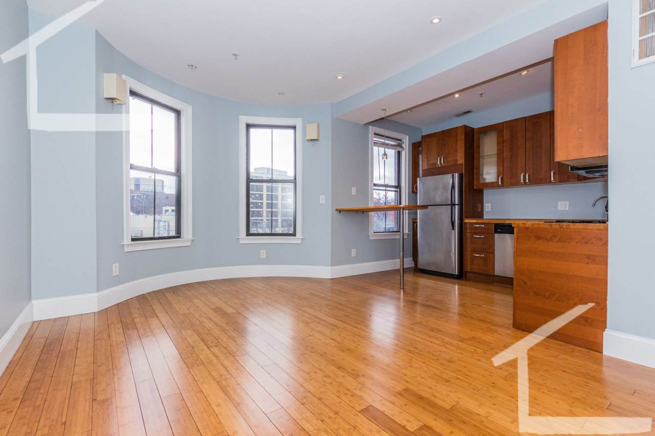 4 Cortes St #3C Boston MA 02116
