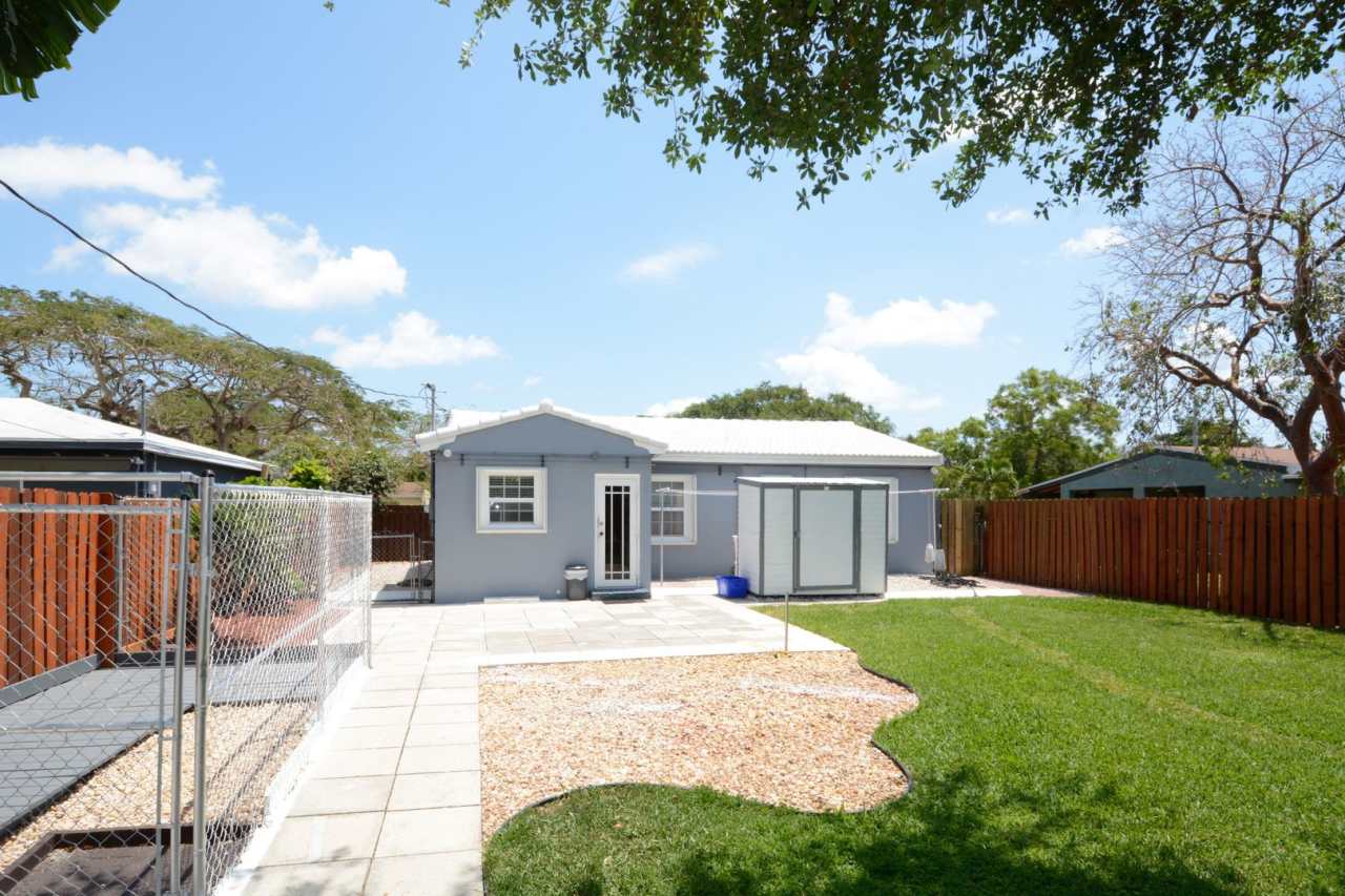 READY FOR A NEW TENANT - EXCELLENT PRIVATE PROPERTY IN SOUTH MIDDLE RIVER