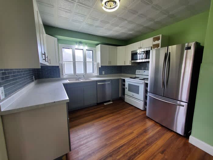 1502 Cottonwood Street