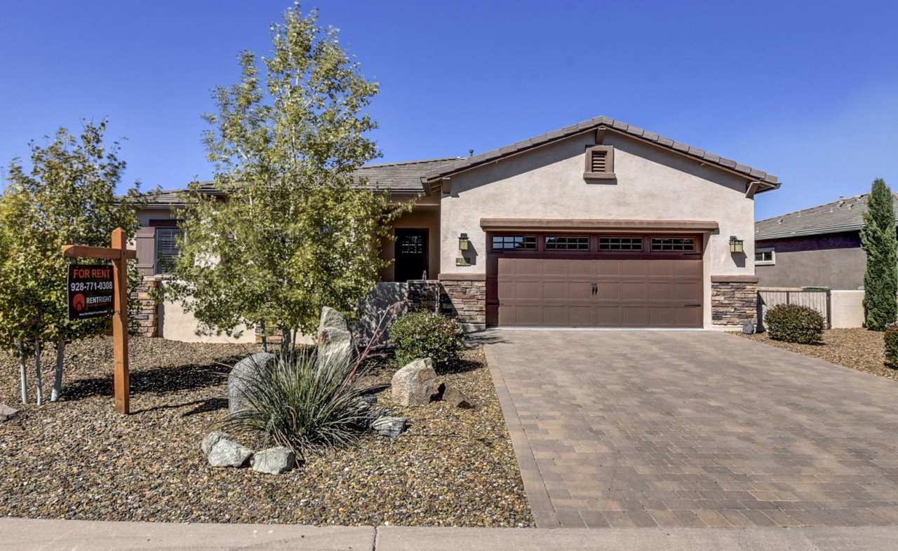 Immaculate 2 Bedroom + Office/Den in Gated Prescott Lakes!