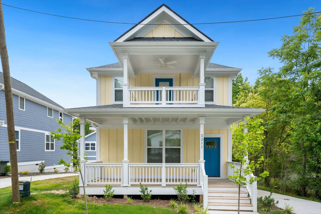 Beautiful 3bd/2.5ba Two-Story Home Built in 2021 Just 2 Miles from Downtown Durham!