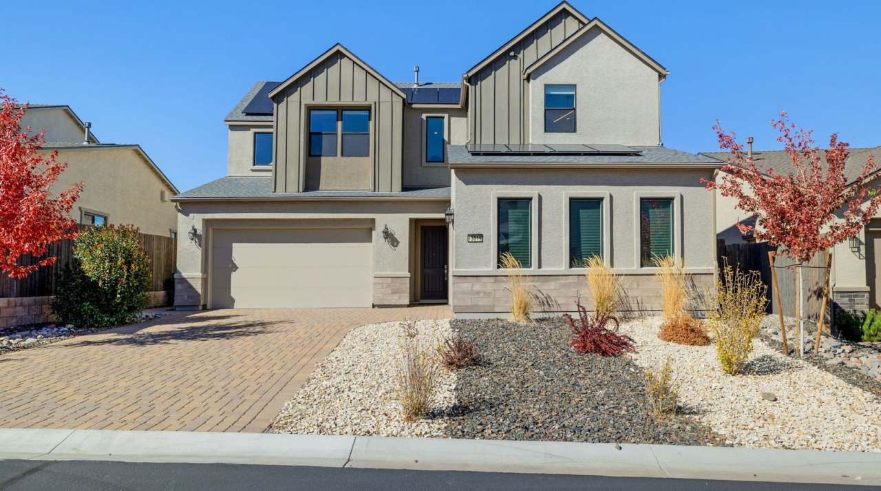 Beautiful 4BR/4BA home in the gated Copper View community. Features spacious living areas, mountain views, and updated appliances. Move-in ready!